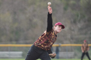 Trinity baseball team scores 14 runs on just 5 hits, downs Preston in five innings